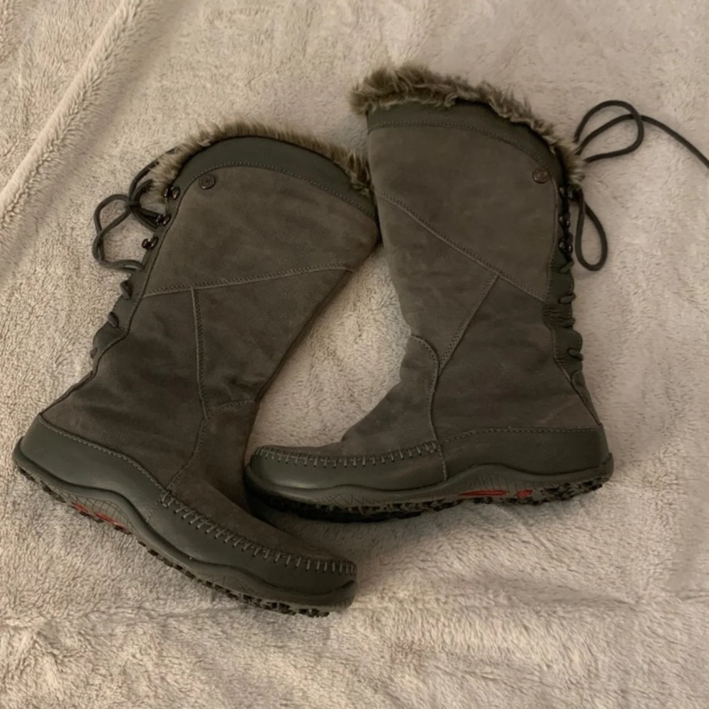 Women’s TheNorthFace boots. Size 7.5